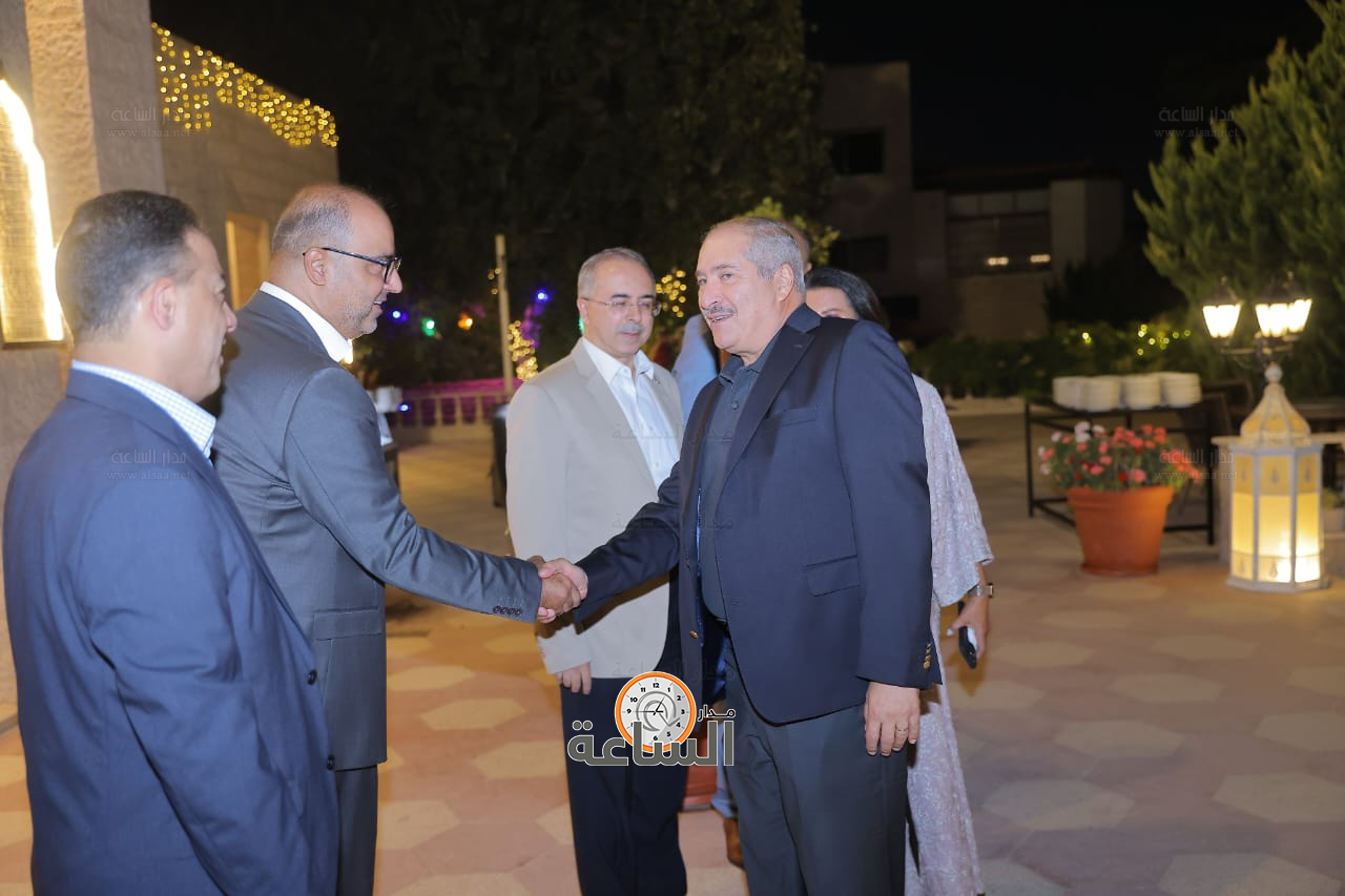 Madar Al-Saa Images 0.5102574062368262