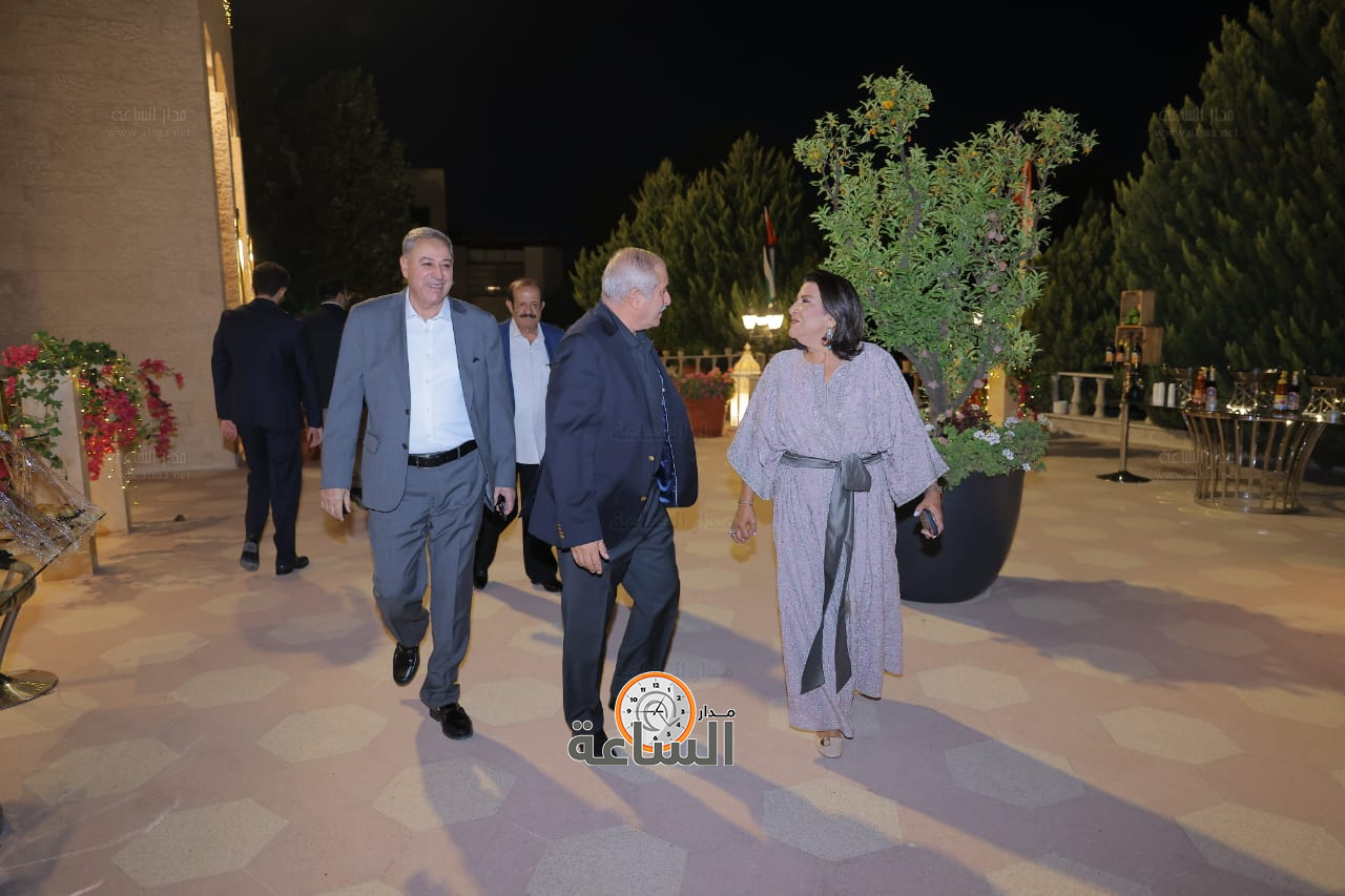 Madar Al-Saa Images 0.48491010646185007