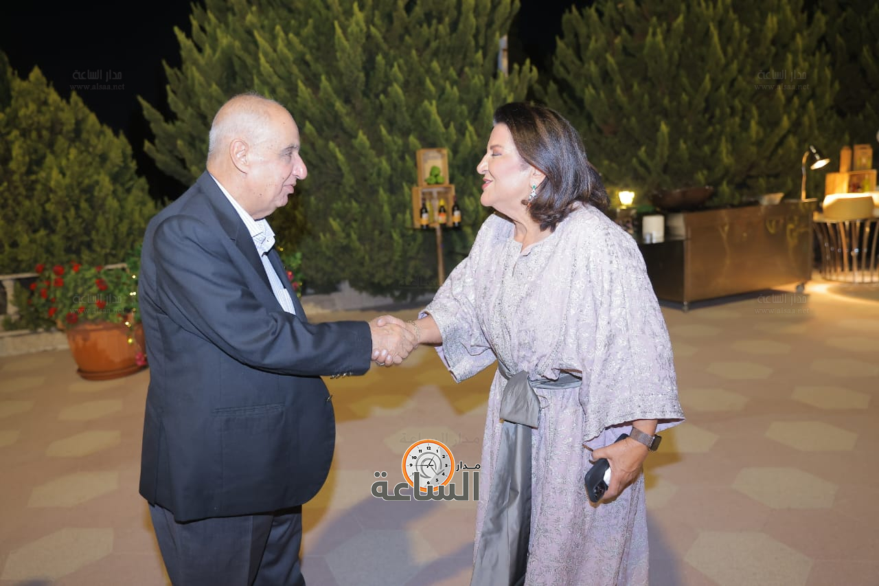 Madar Al-Saa Images 0.42455475692223554