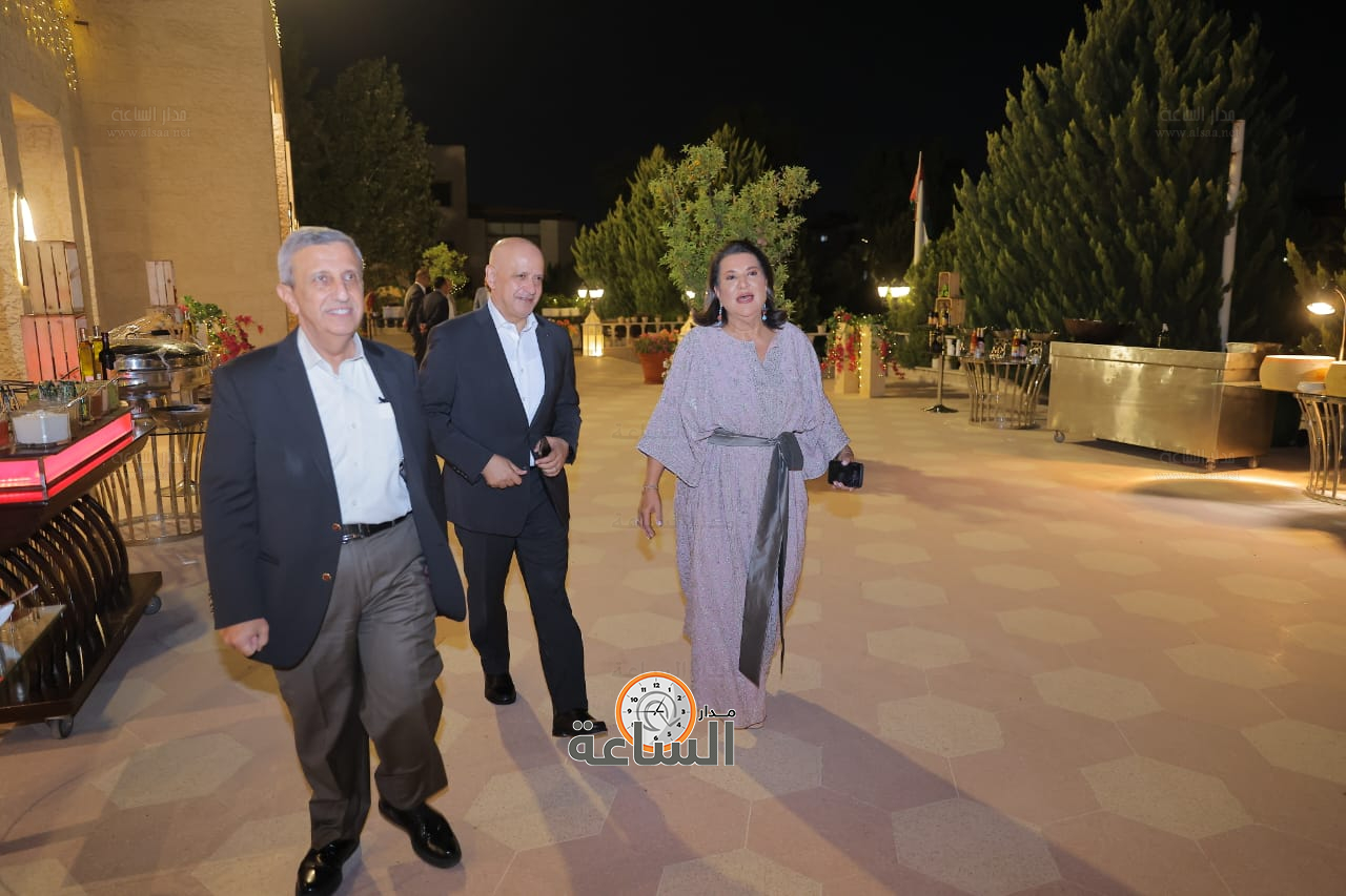 Madar Al-Saa Images 0.10614307425789826