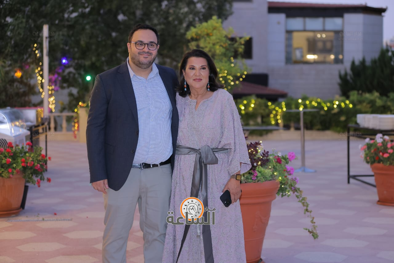 Madar Al-Saa Images 0.8392930302822418