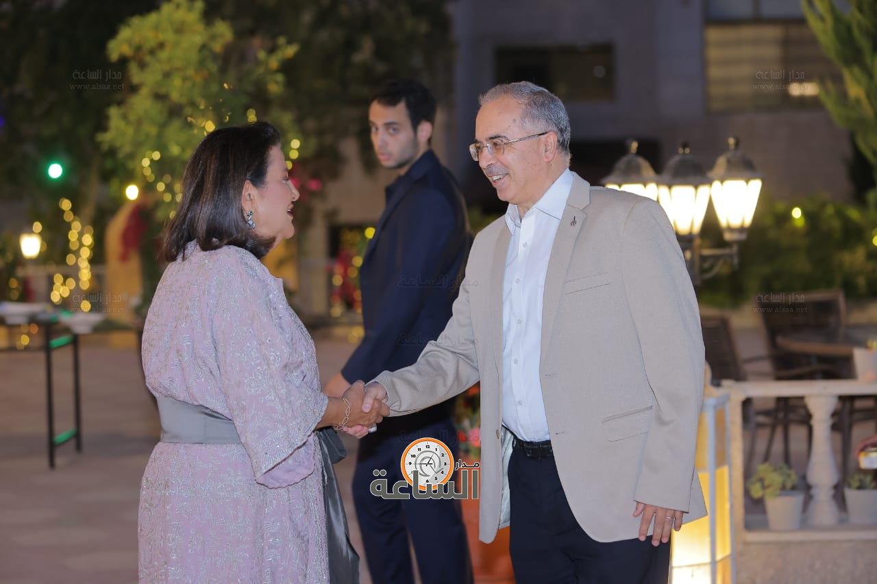 Madar Al-Saa Images 0.7799221157445497