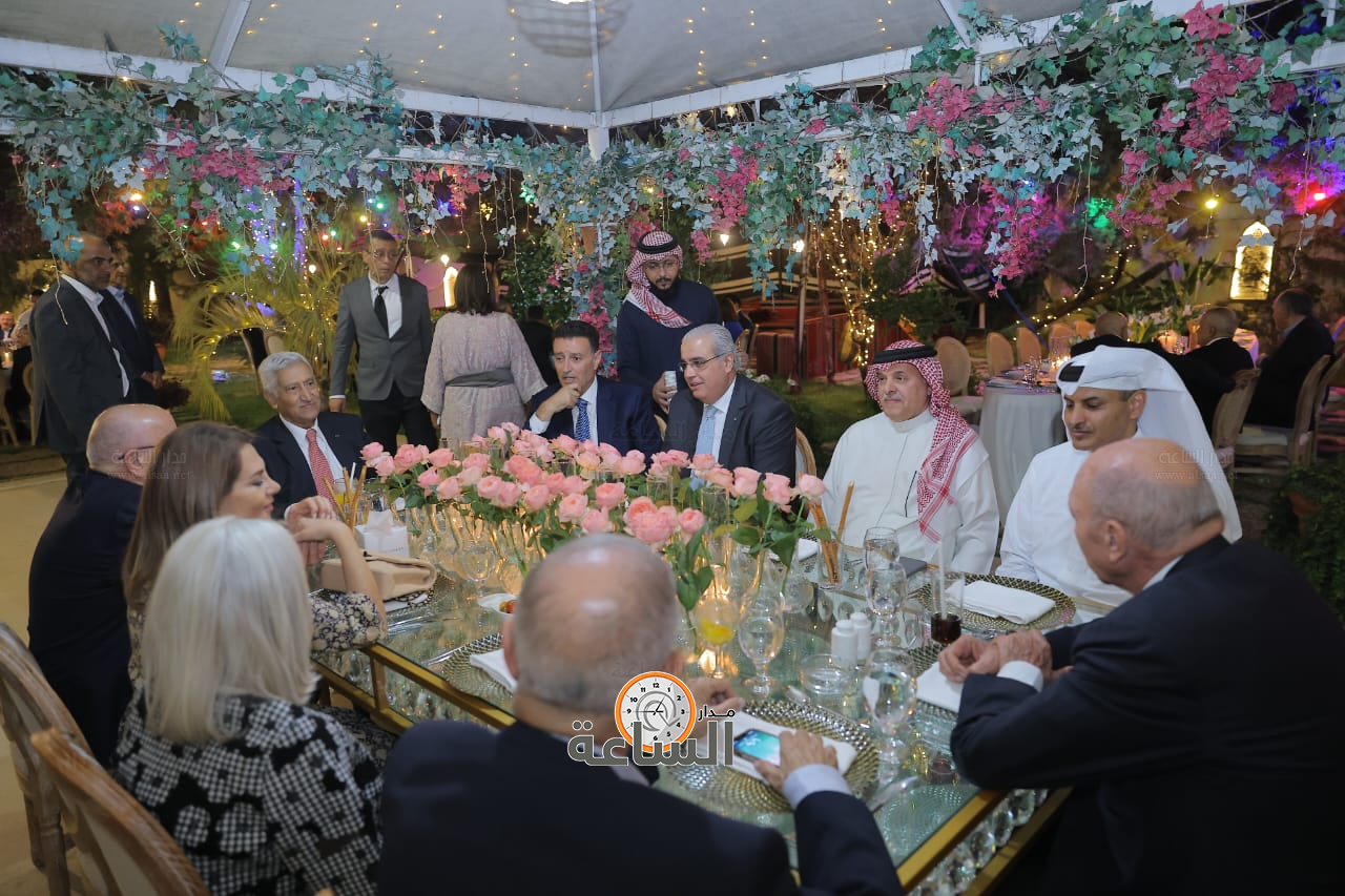 Madar Al-Saa Images 0.44690117999019474