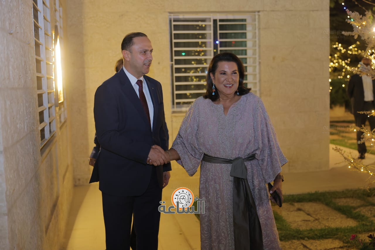 Madar Al-Saa Images 0.9711084692273134