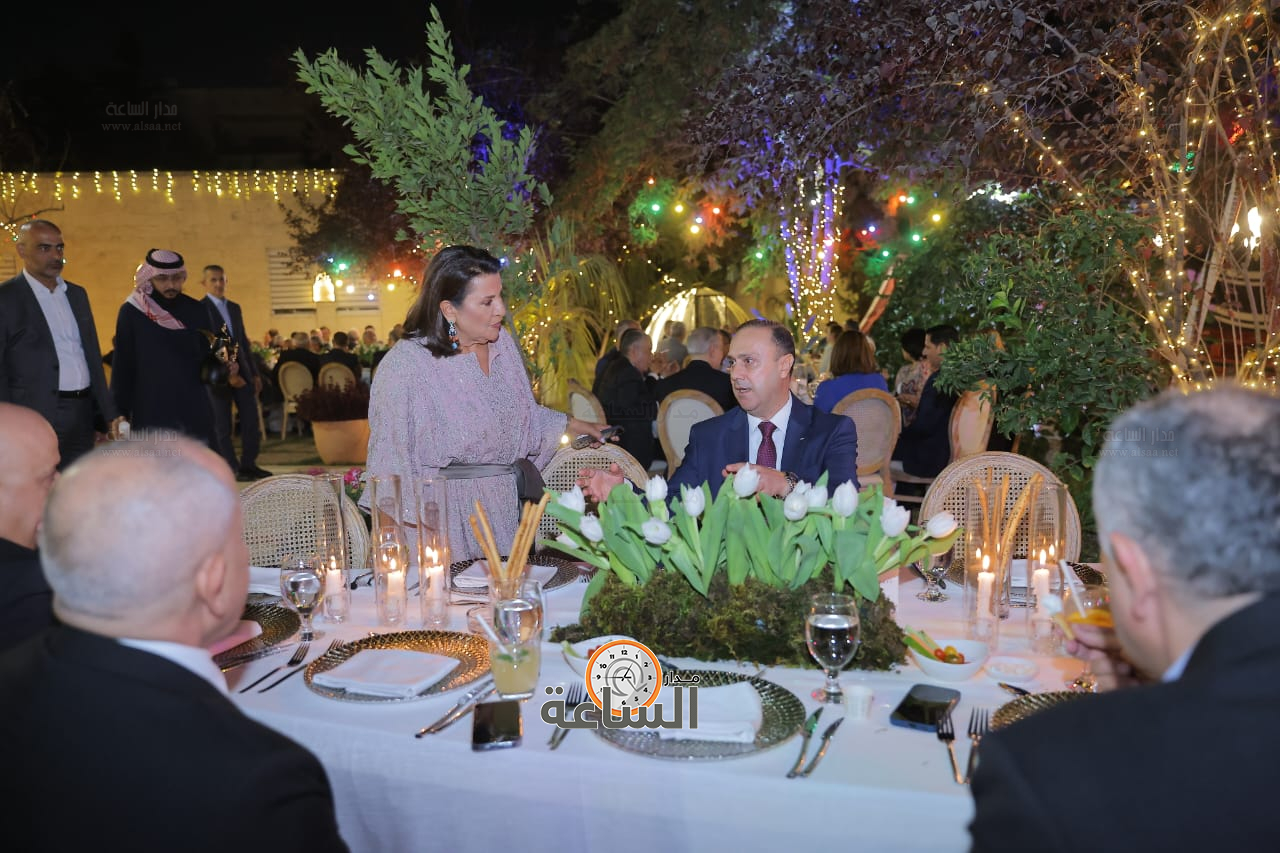 Madar Al-Saa Images 0.48752730348630113