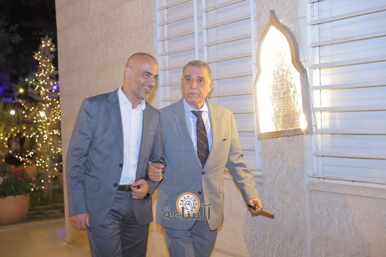 Madar Al-Saa Images 0.7803398399000622