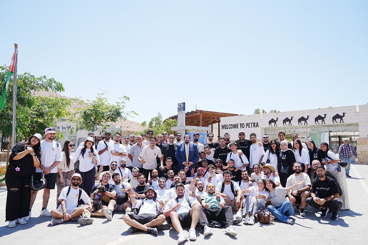 Madar Al-Saa Images 0.48753265874530394