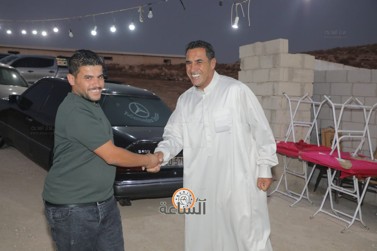 Madar Al-Saa Images 0.4501304173266306