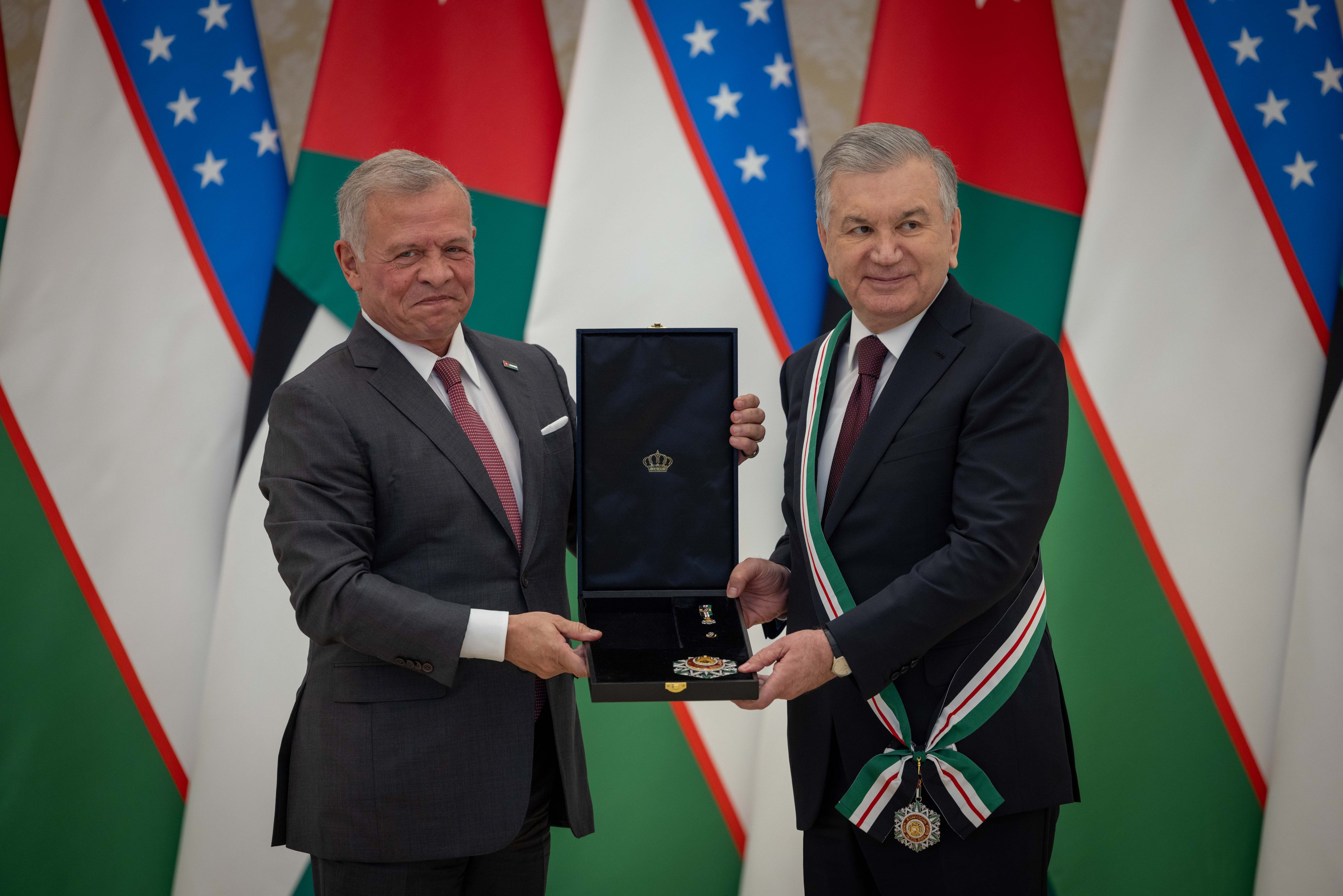 Madar Al-Saa Images 0.3465683473771656