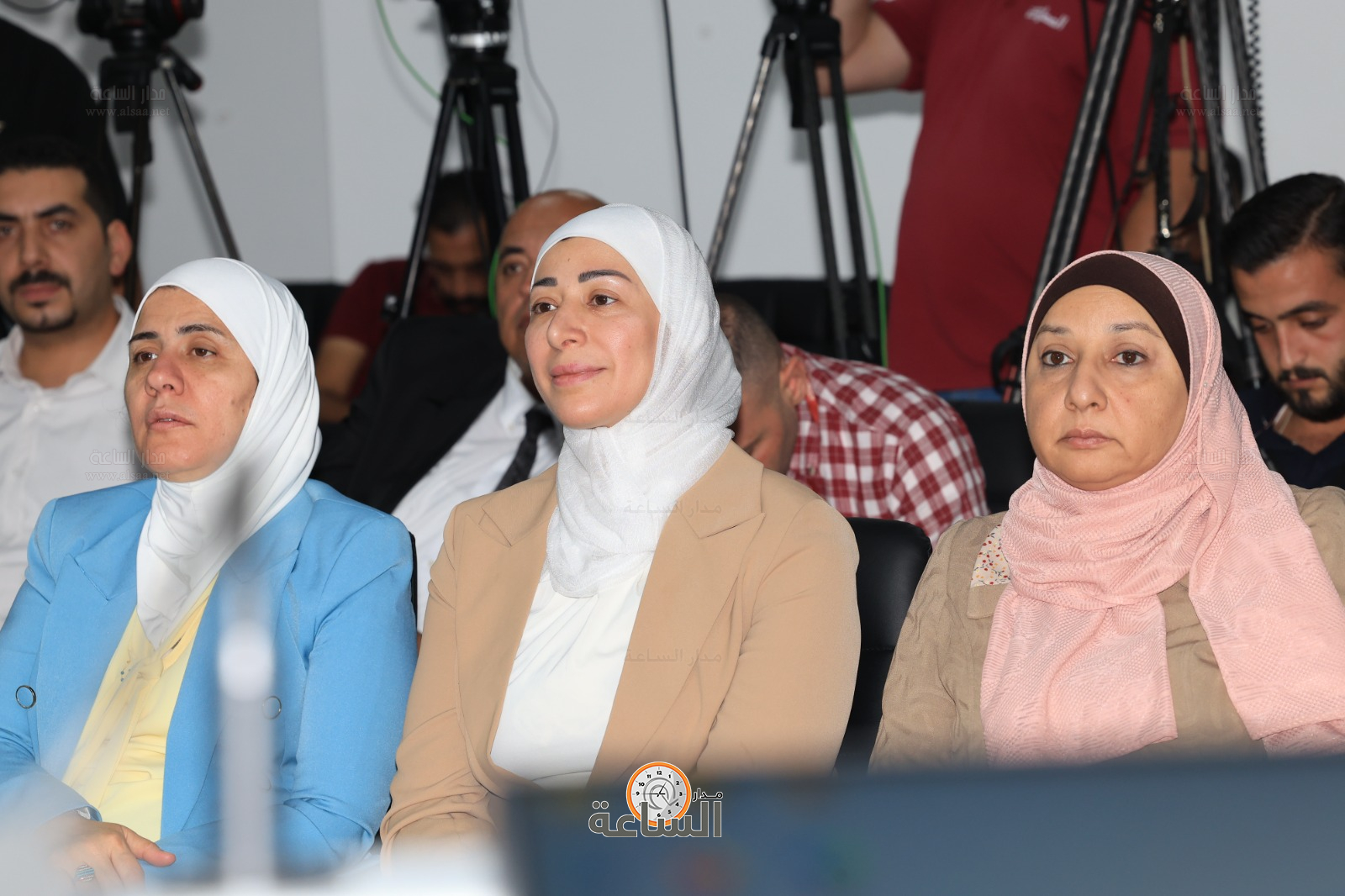 Madar Al-Saa Images 0.8995444239492206