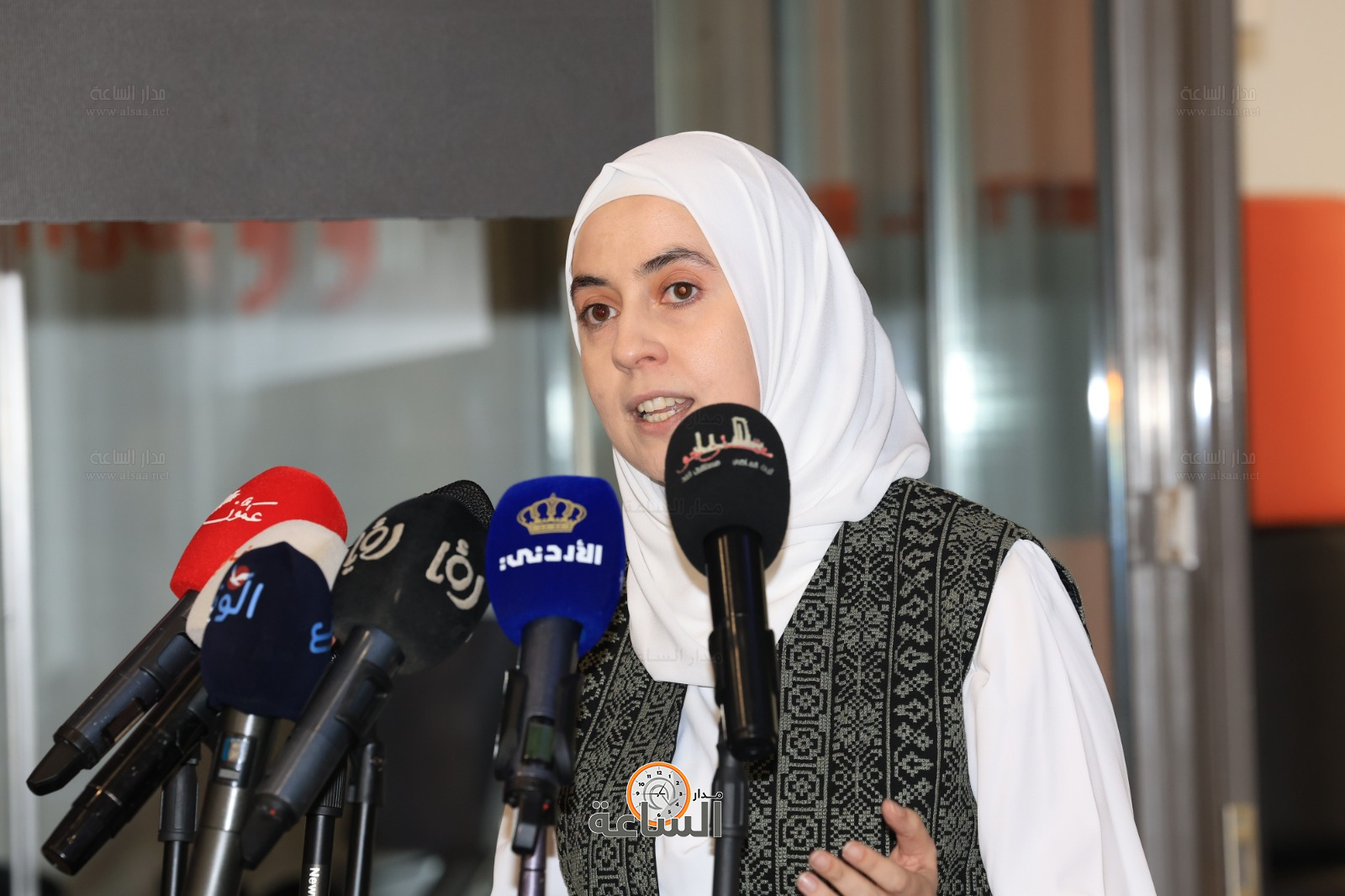 Madar Al-Saa Images 0.11894609941296763