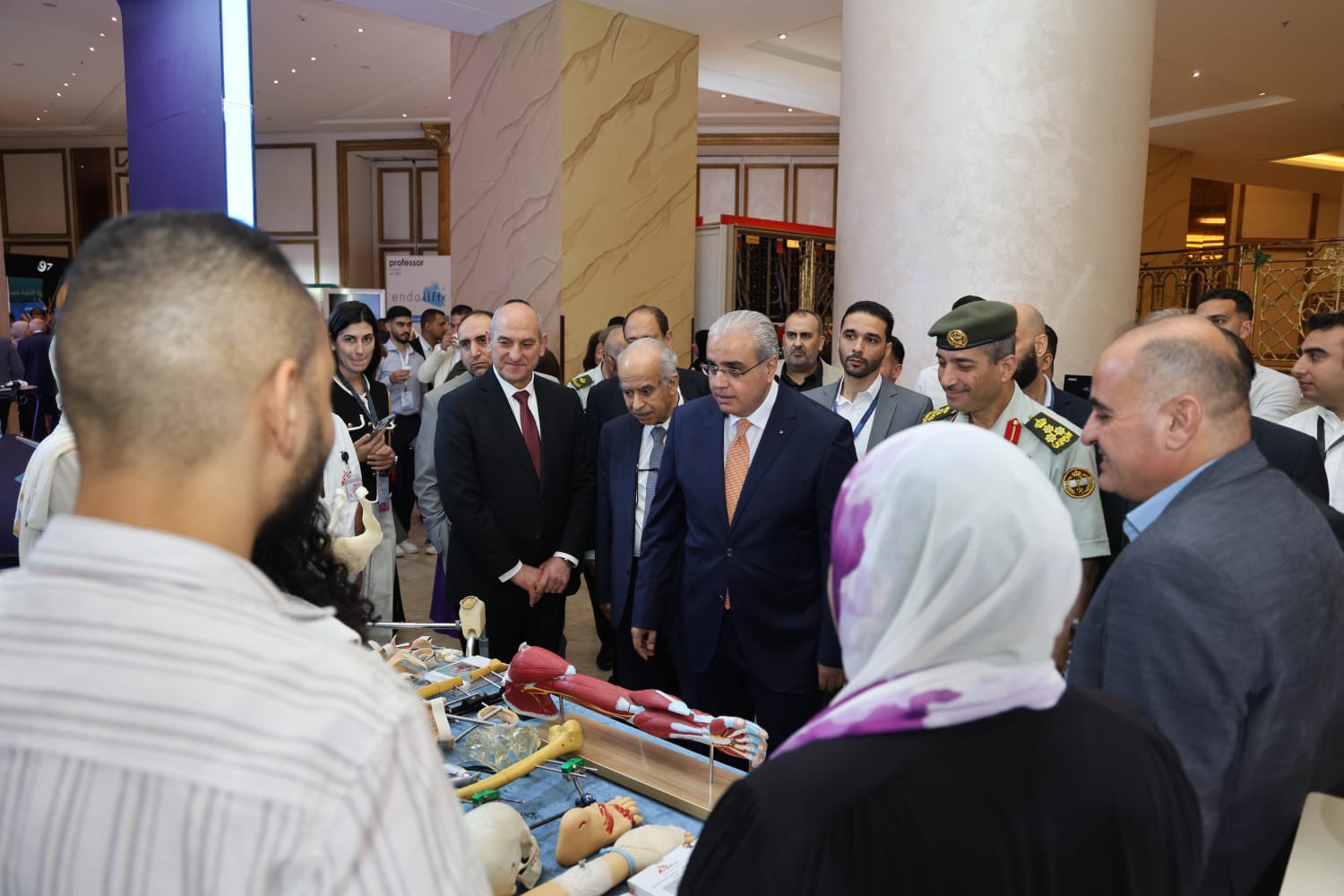 Madar Al-Saa Images 0.12101807770439632