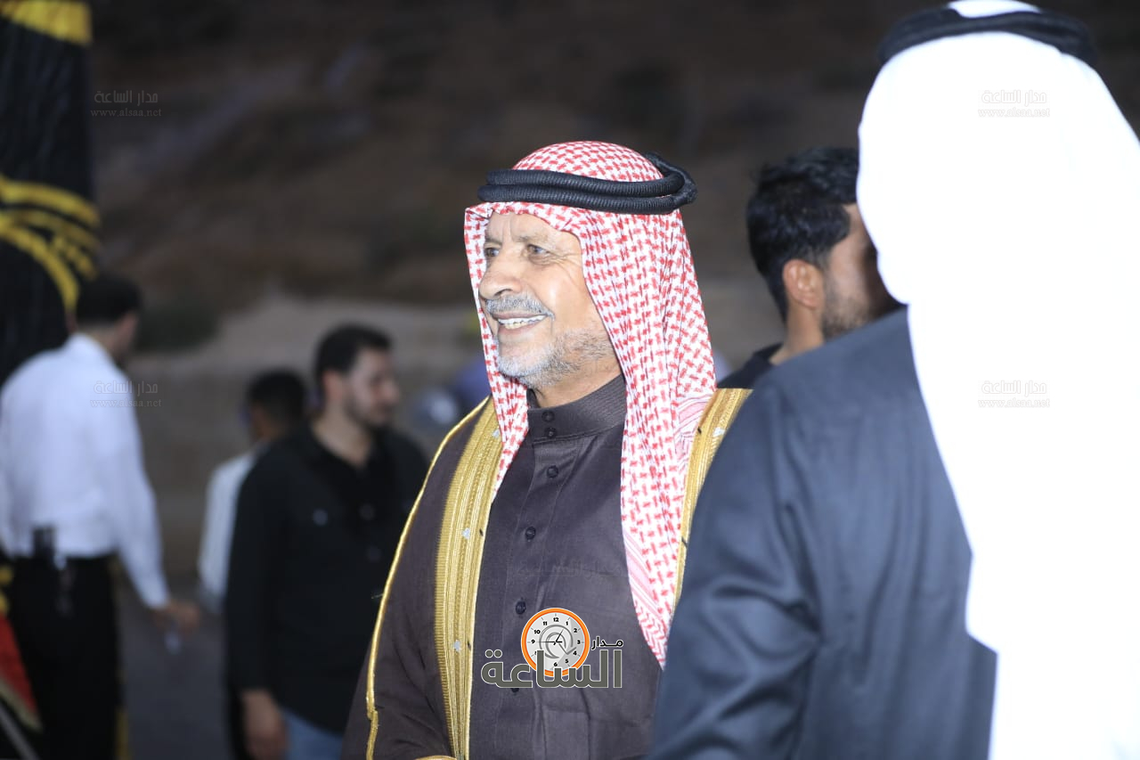 Madar Al-Saa Images 0.10402383007046379