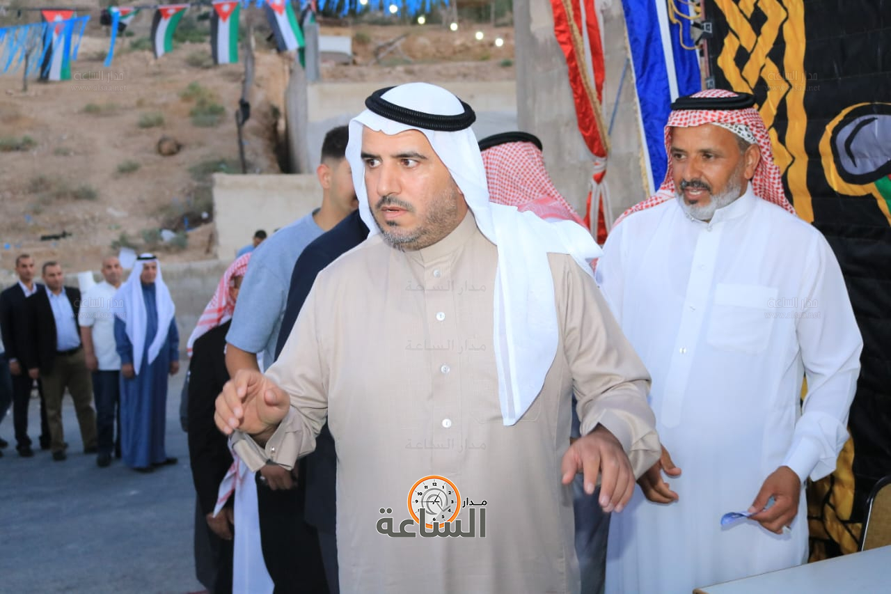 Madar Al-Saa Images 0.7736235047783862