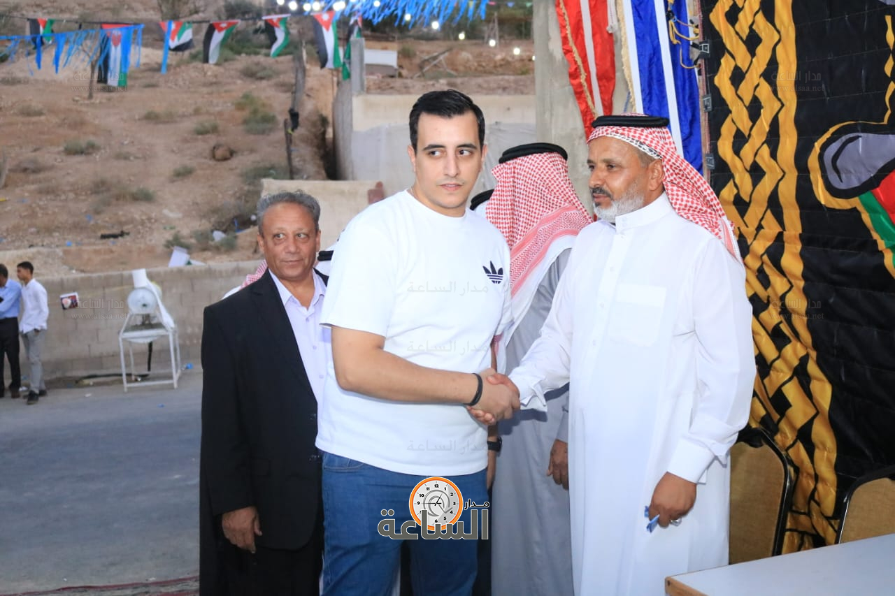 Madar Al-Saa Images 0.40421387760729777