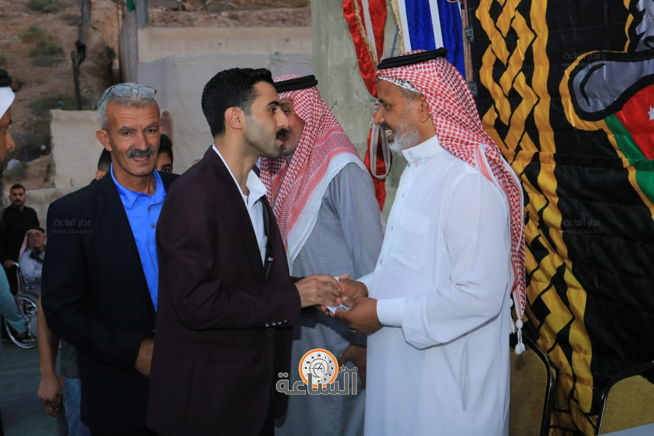 Madar Al-Saa Images 0.09809106915103627