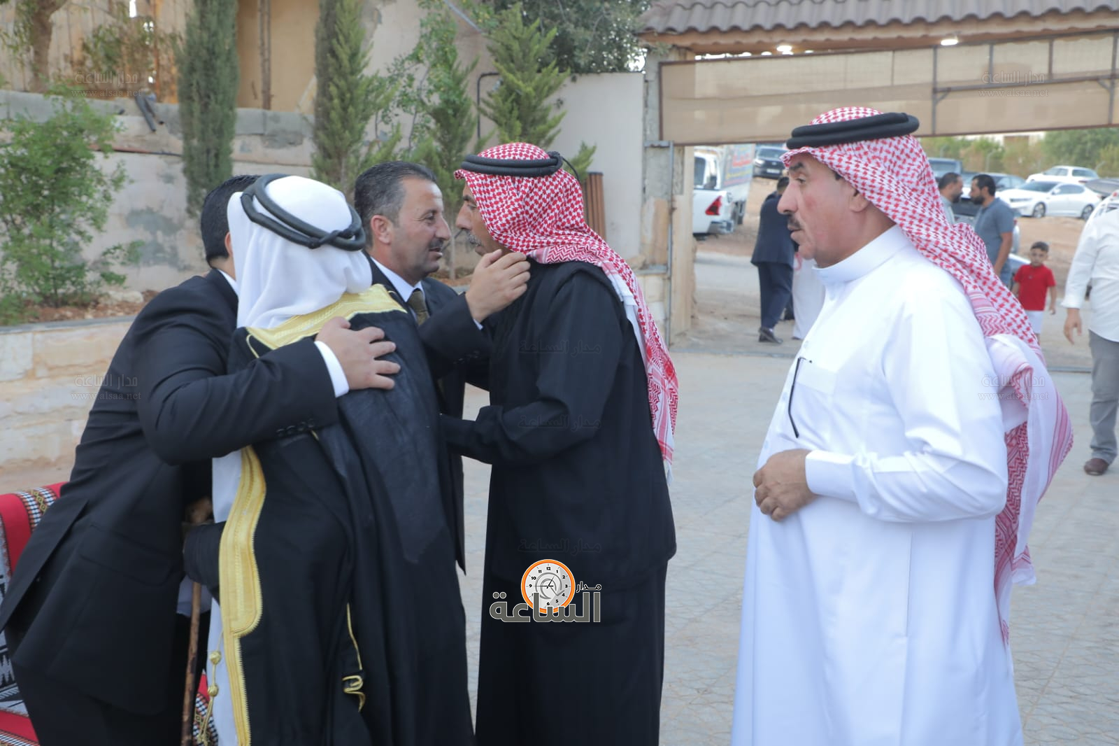 Madar Al-Saa Images 0.6743280376862817