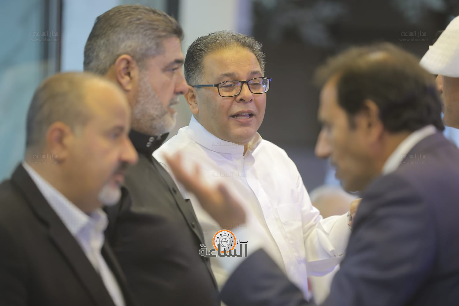 Madar Al-Saa Images 0.41137370352824065