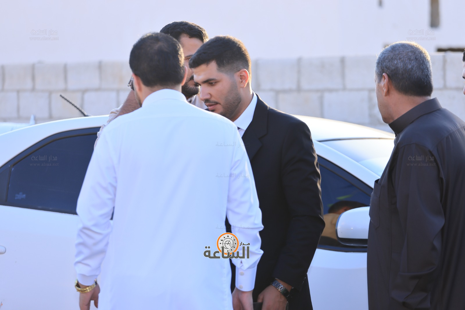 Madar Al-Saa Images 0.9329775358419719