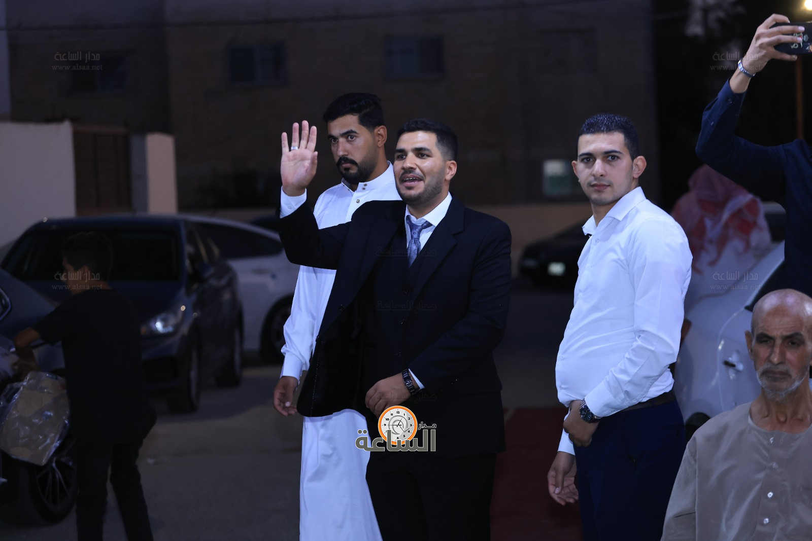 Madar Al-Saa Images 0.4132079417980955