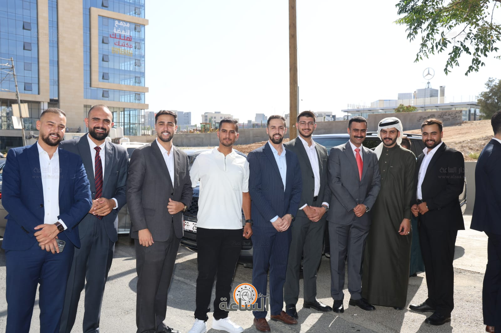 Madar Al-Saa Images 0.1419629408500126