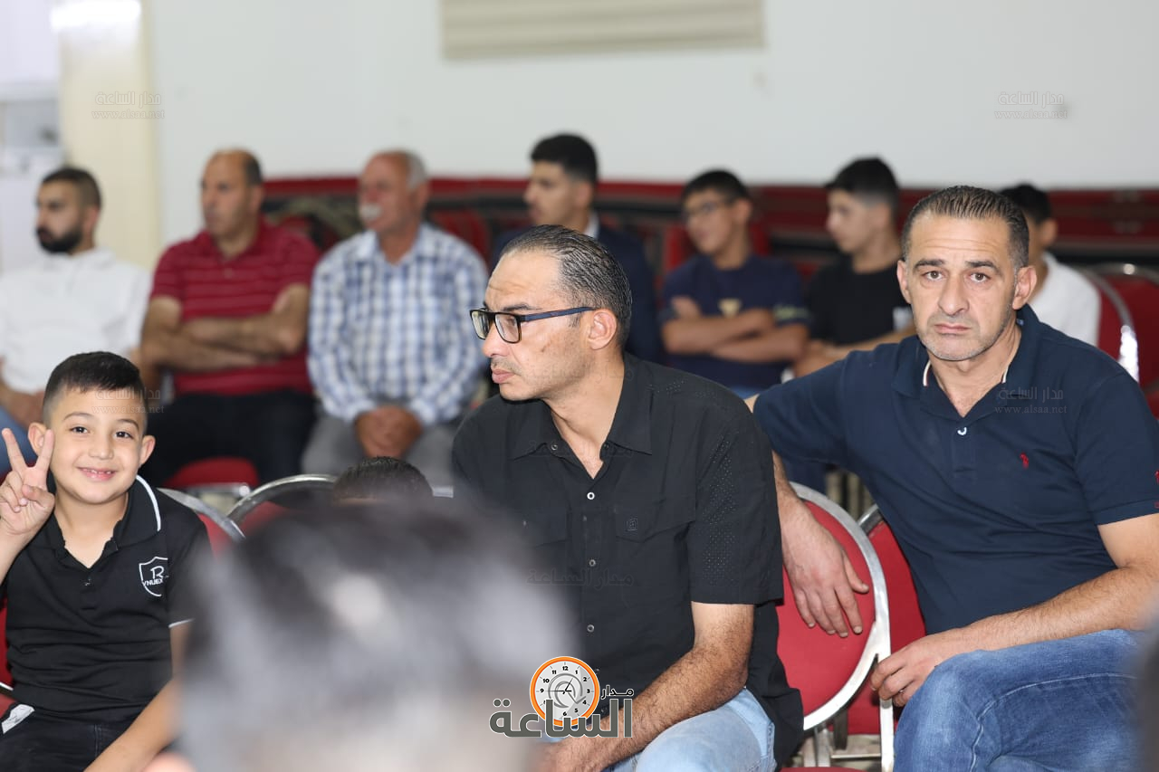 Madar Al-Saa Images 0.38606295378162336