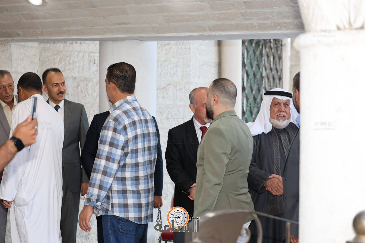 Madar Al-Saa Images 0.8870897015142236