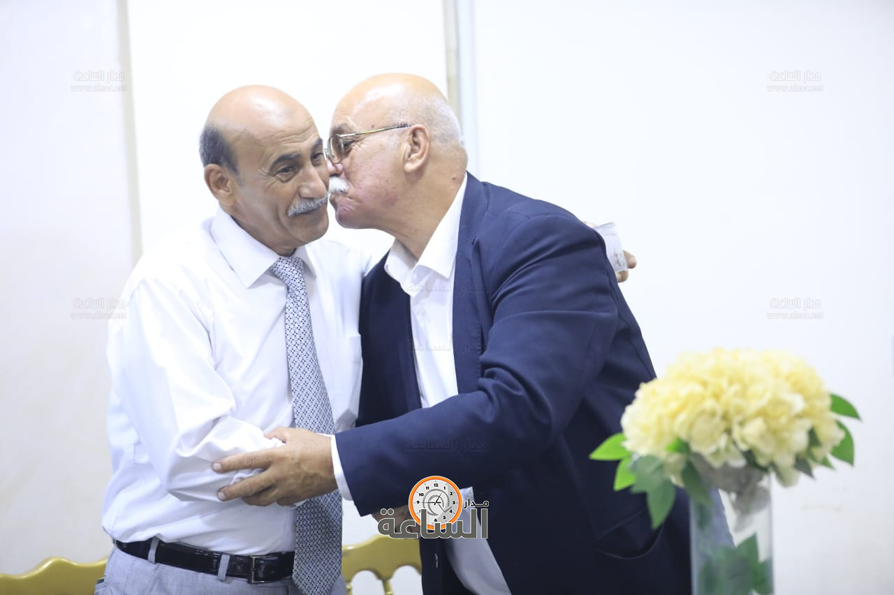 Madar Al-Saa Images 0.9922301540566701