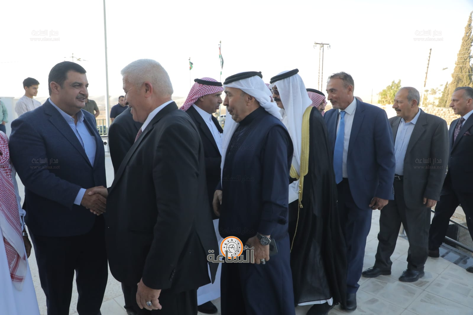 Madar Al-Saa Images 0.45940623491675825