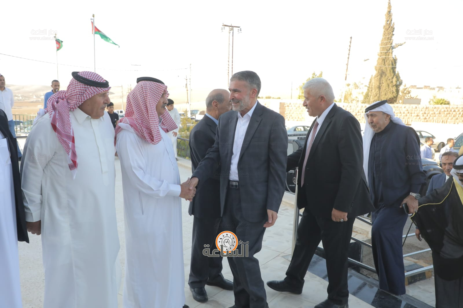 Madar Al-Saa Images 0.011285515108293565