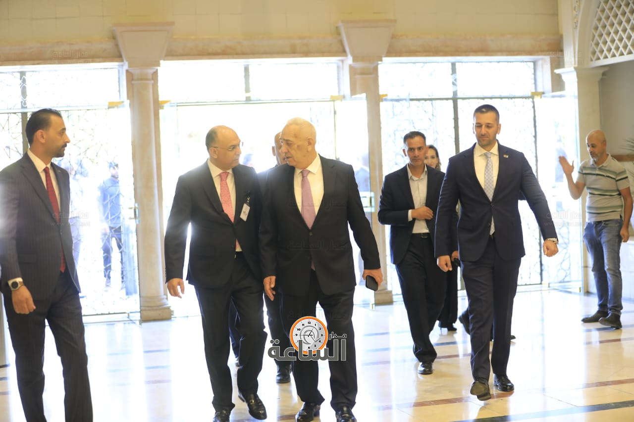 Madar Al-Saa Images 0.6611784672004053