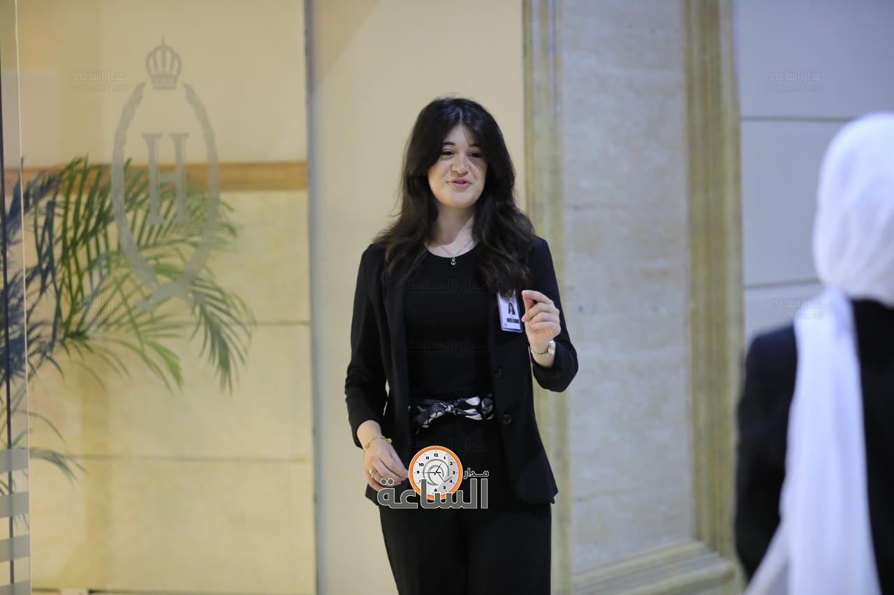 Madar Al-Saa Images 0.019946227564493824