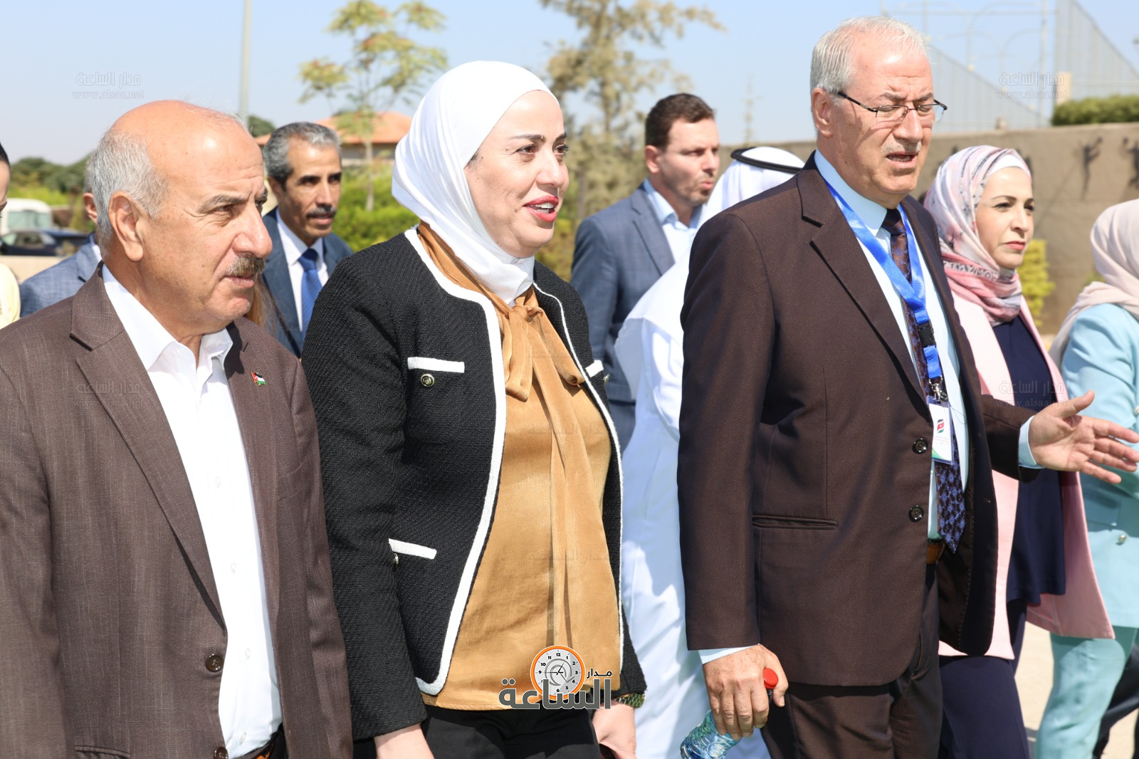 Madar Al-Saa Images 0.9088301060495372