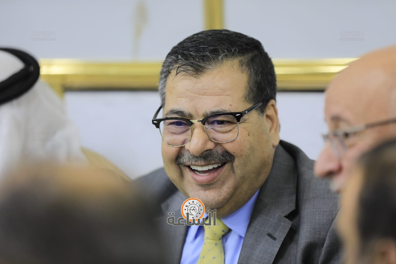 Madar Al-Saa Images 0.6778100142989385