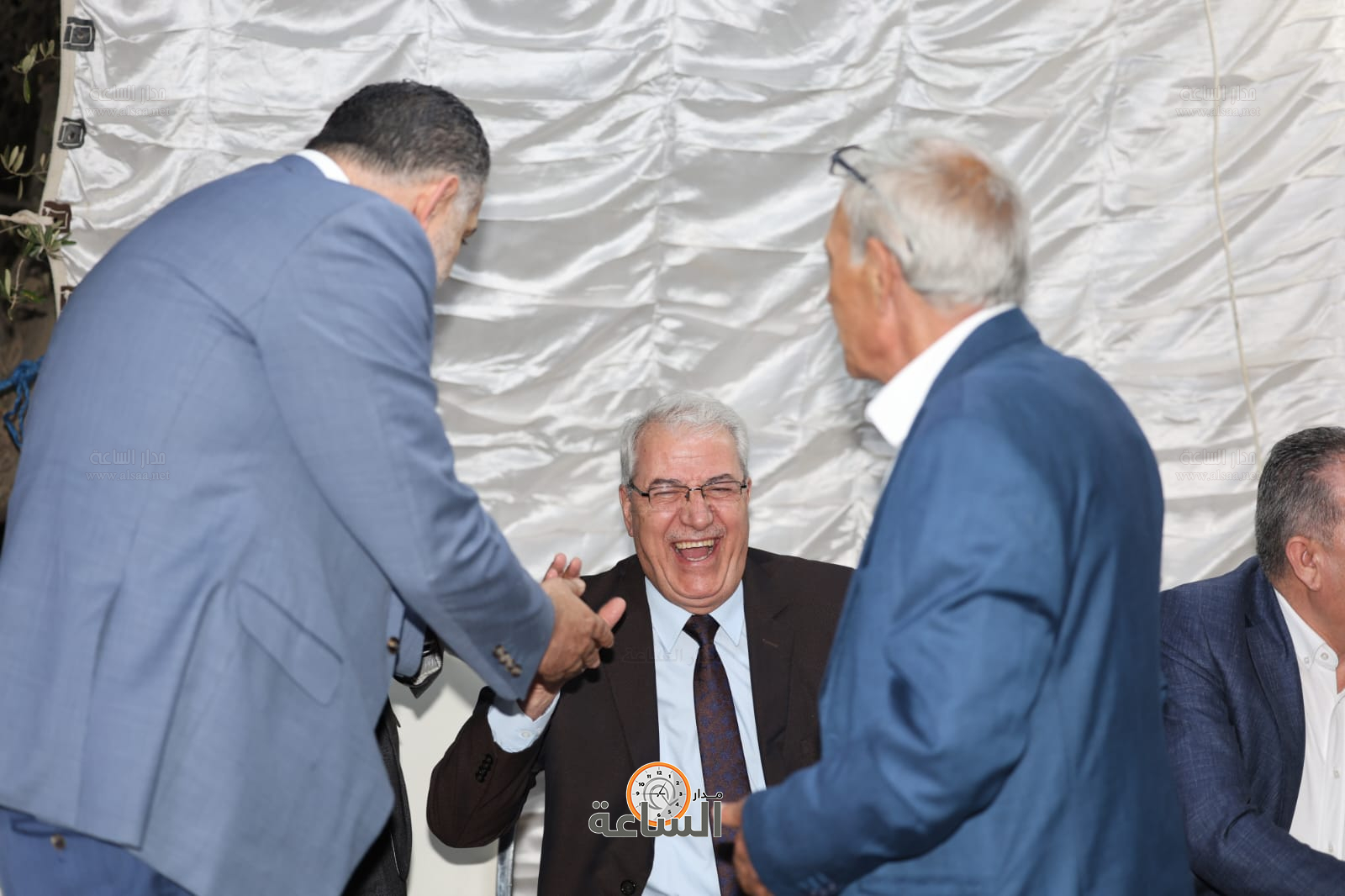 Madar Al-Saa Images 0.18949085604629168