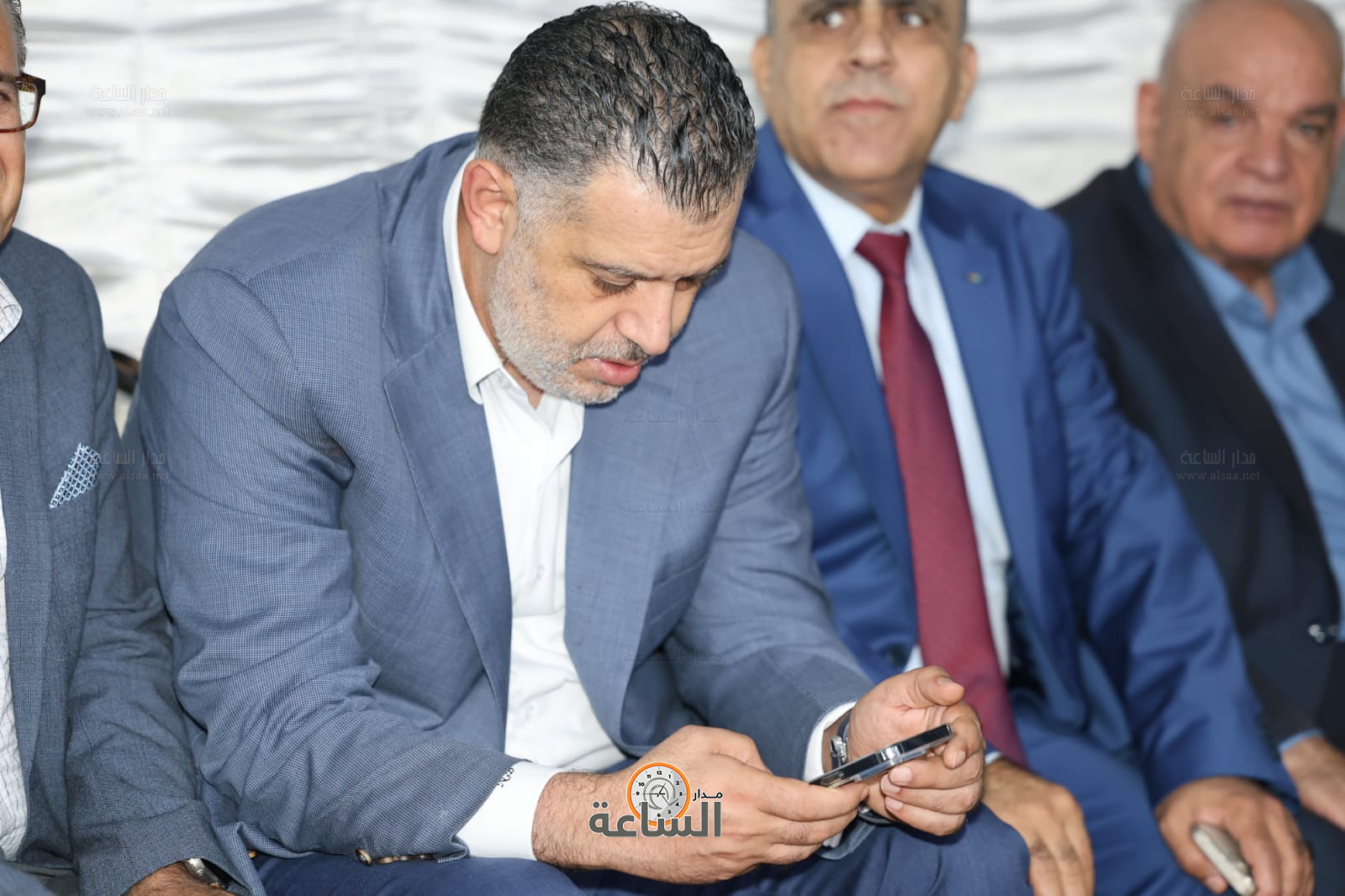 Madar Al-Saa Images 0.017794377177754006