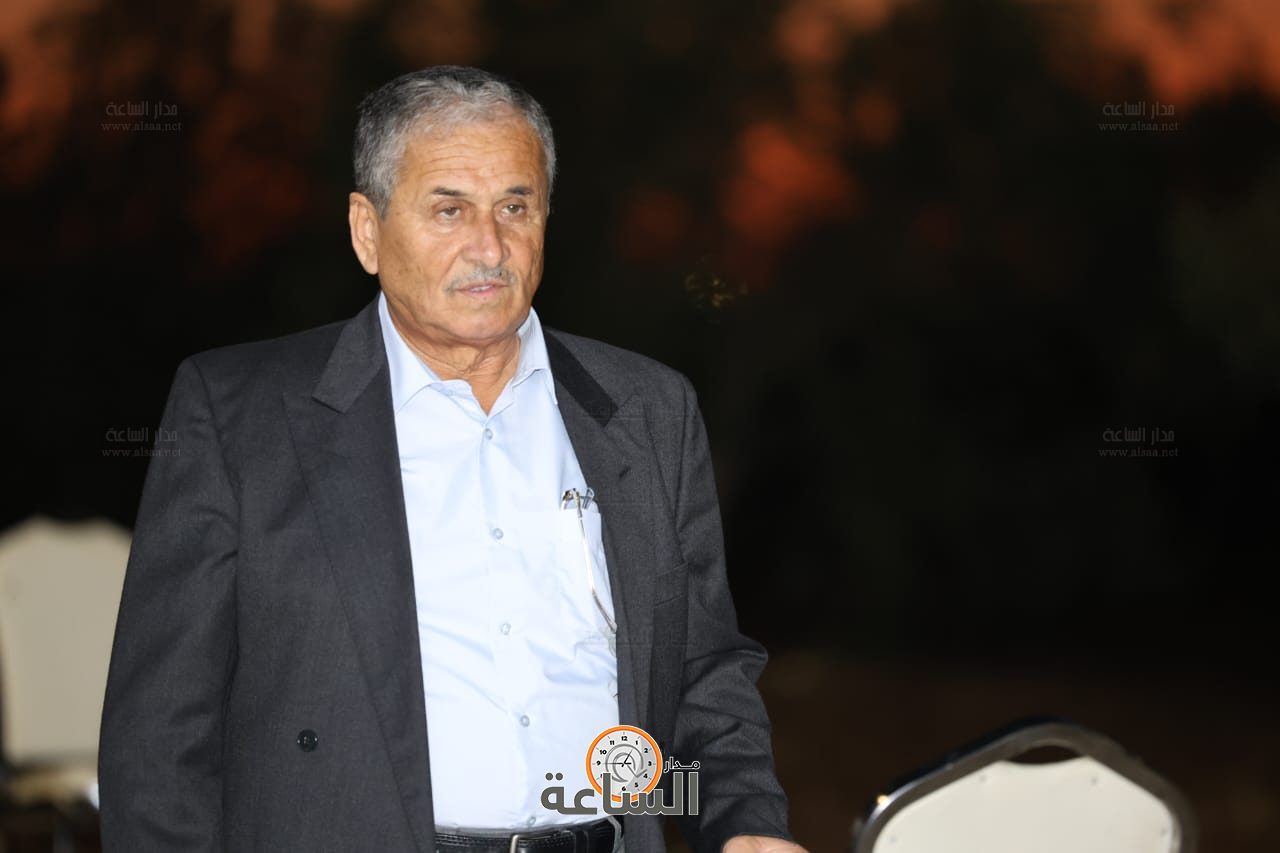 Madar Al-Saa Images 0.388553553149693