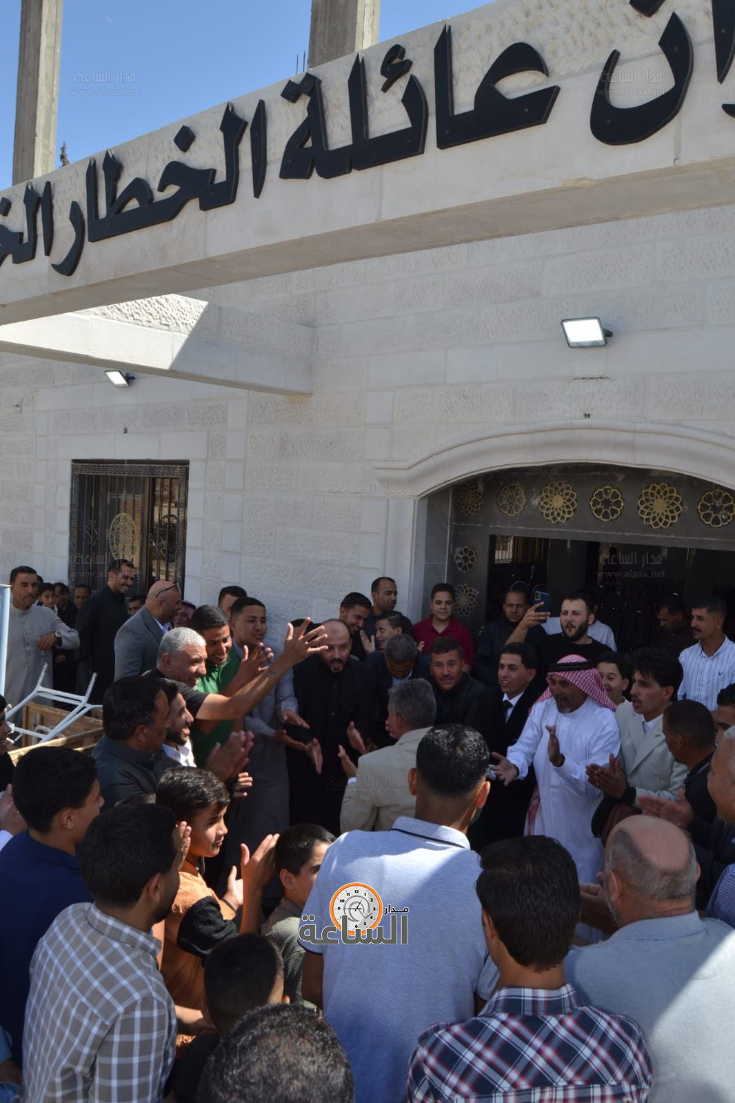 Madar Al-Saa Images 0.051038741443178104