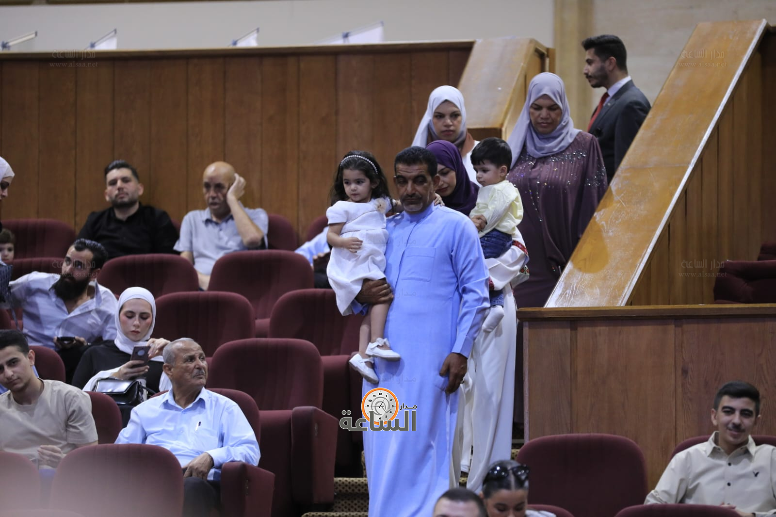 Madar Al-Saa Images 0.16434892703830295