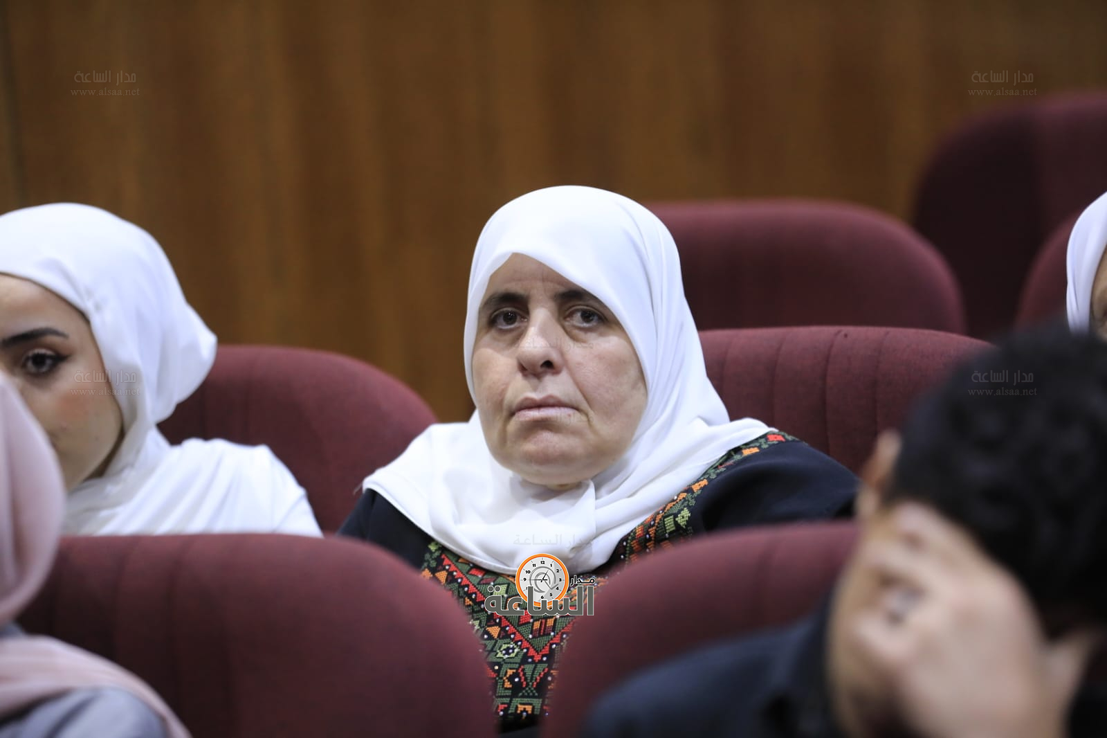 Madar Al-Saa Images 0.11767450368124432