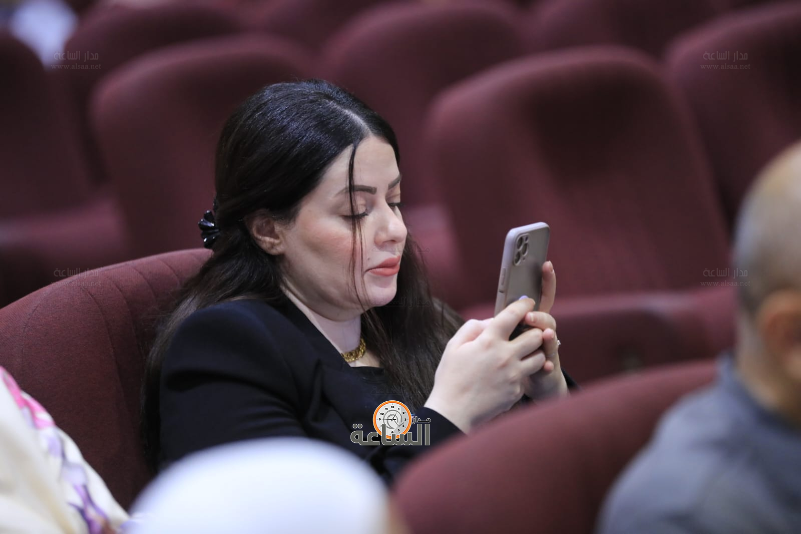 Madar Al-Saa Images 0.9847910303960843