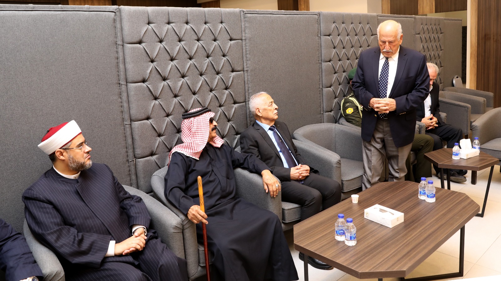 Madar Al-Saa Images 0.35716706554377864