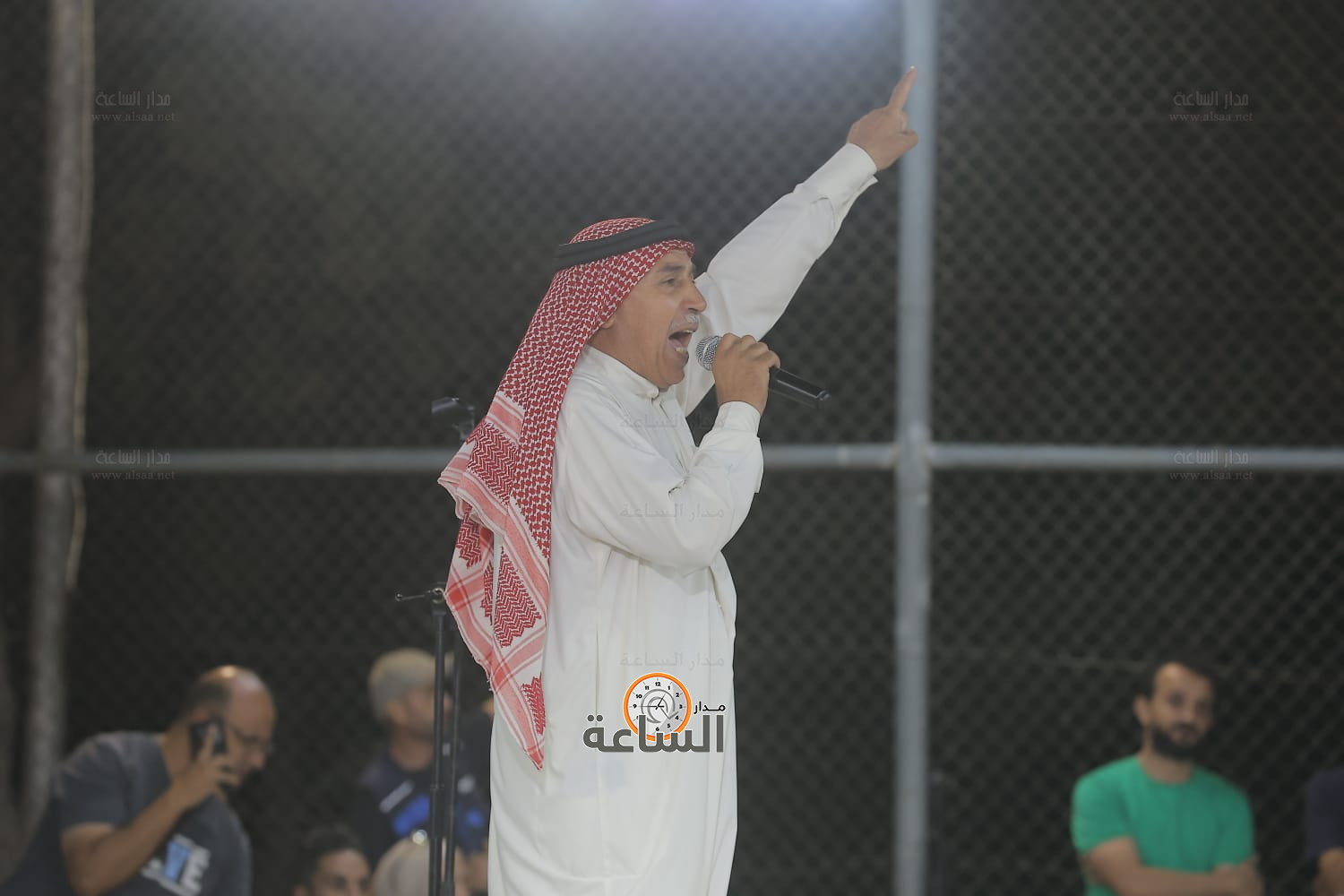 Madar Al-Saa Images 0.8836022388530568