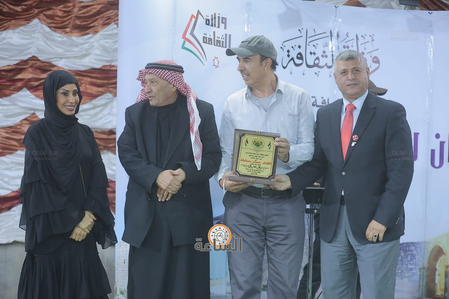 Madar Al-Saa Images 0.4086868754486839