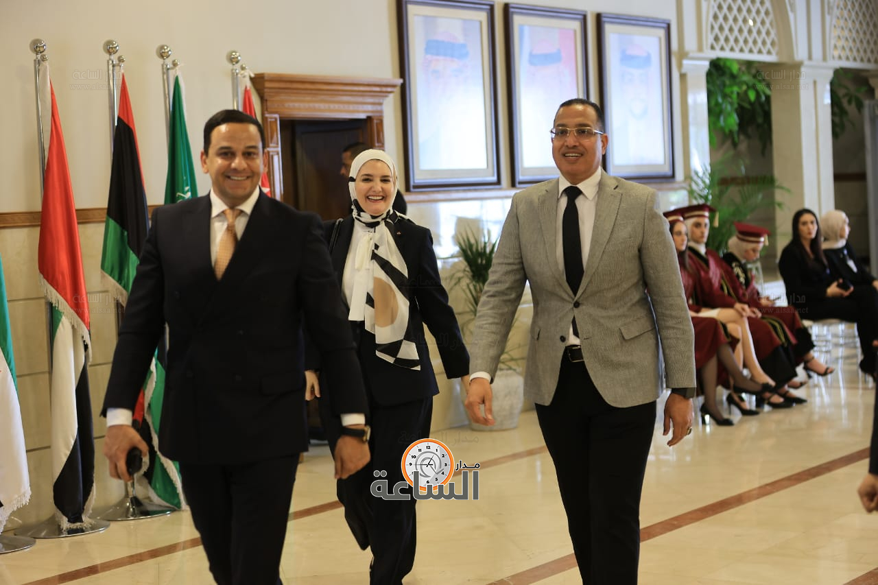 Madar Al-Saa Images 0.9536641329235312