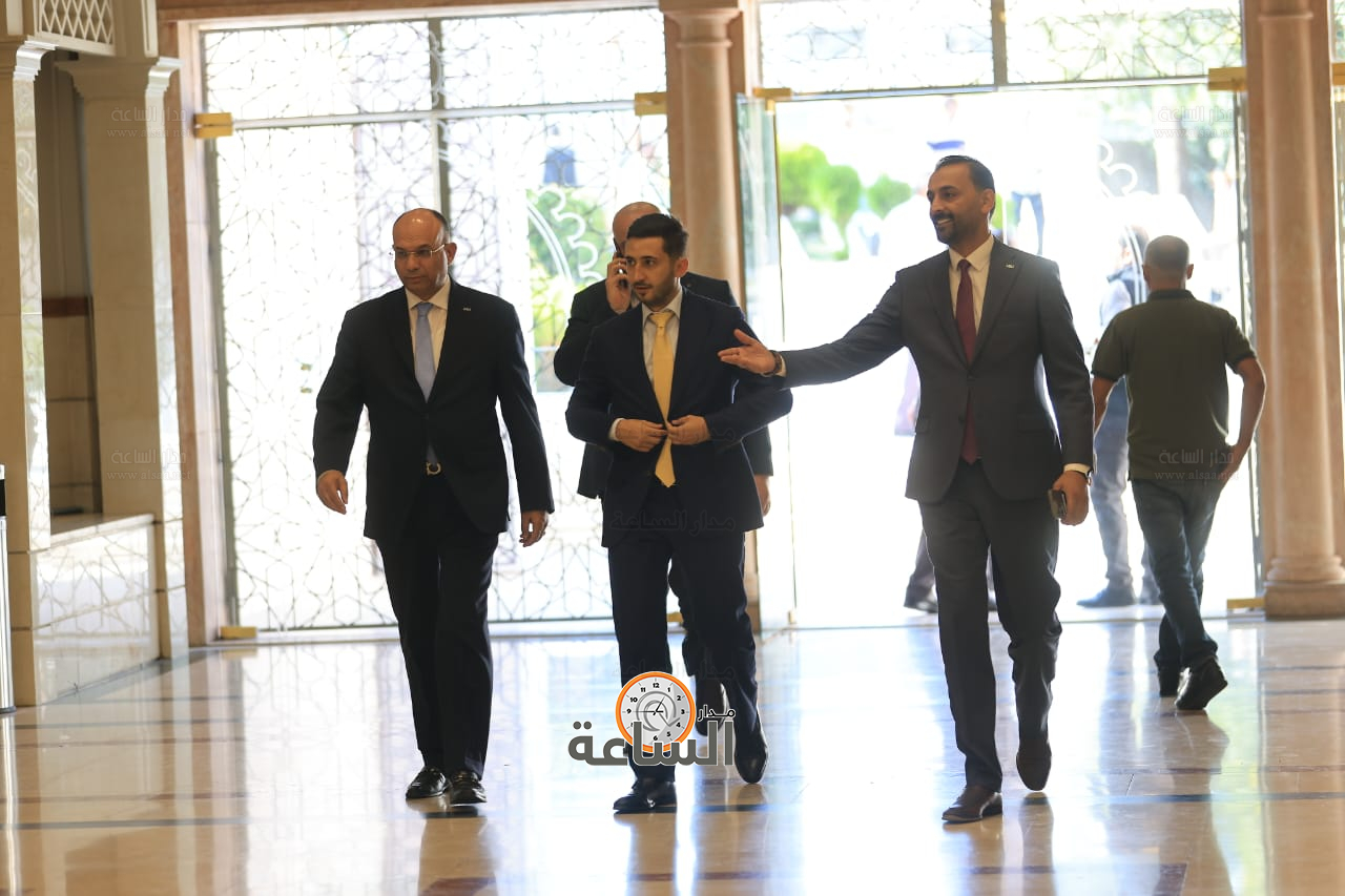 Madar Al-Saa Images 0.04045057967461507