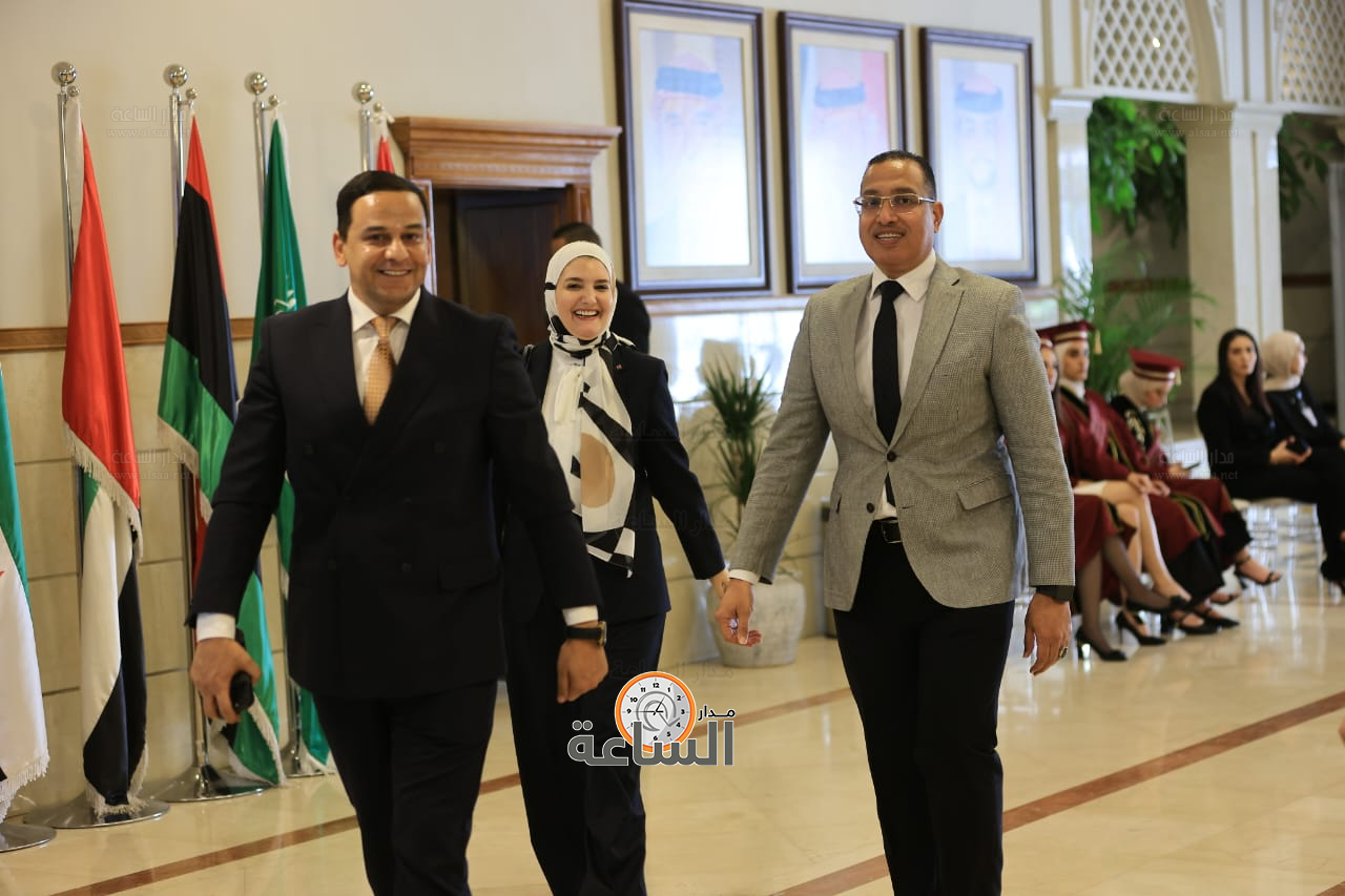 Madar Al-Saa Images 0.7817856068998097