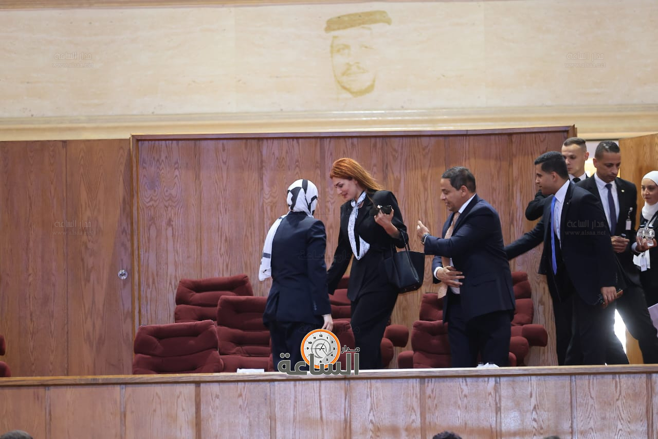 Madar Al-Saa Images 0.48295379879755673