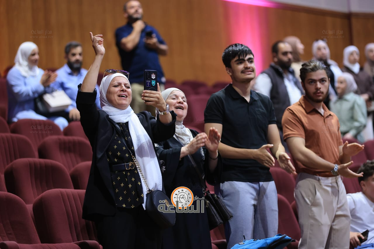 Madar Al-Saa Images 0.4858567539411911