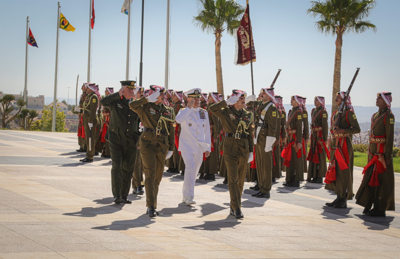 Madar Al-Saa Images 0.6816652845583767